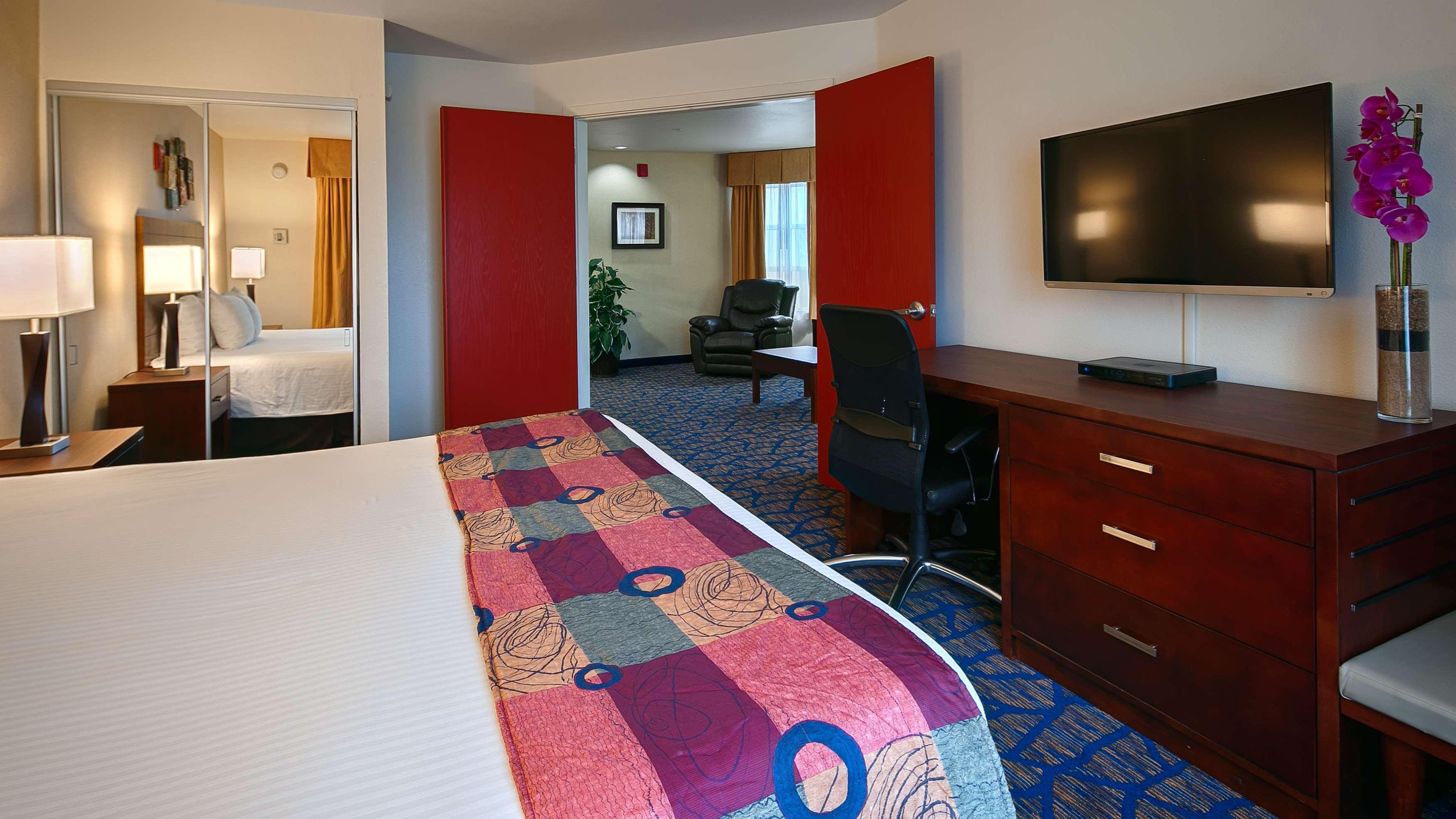 Best Western Plus Villa Del Lago Inn Patterson Eksteriør billede