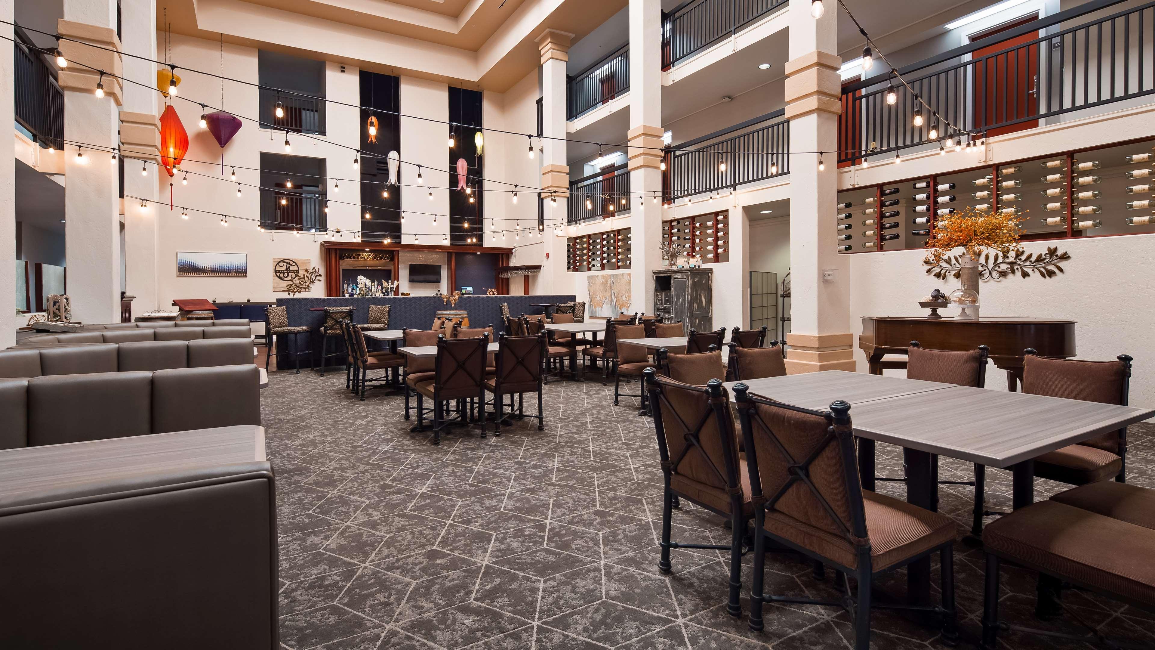 Best Western Plus Villa Del Lago Inn Patterson Eksteriør billede