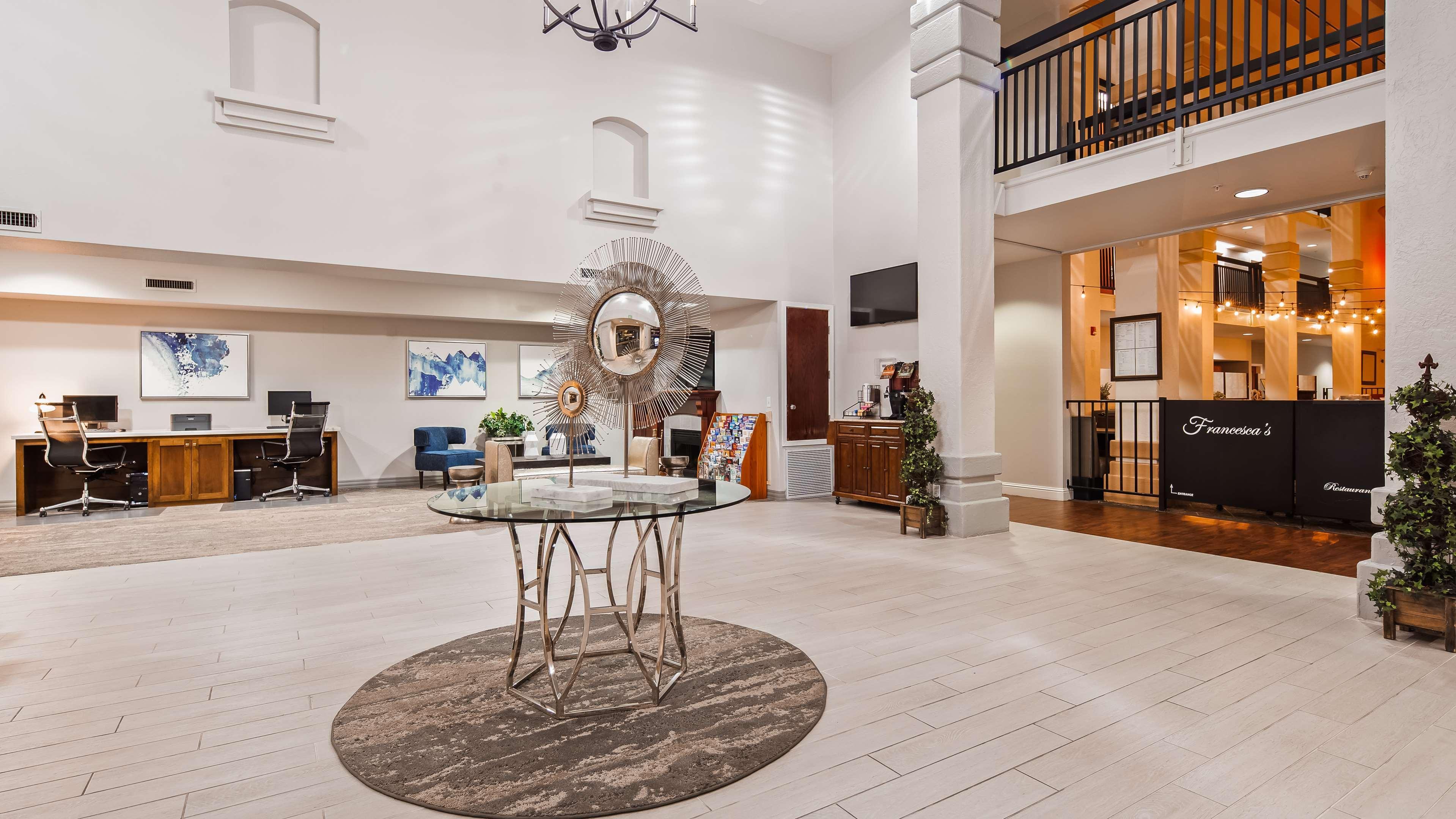 Best Western Plus Villa Del Lago Inn Patterson Eksteriør billede