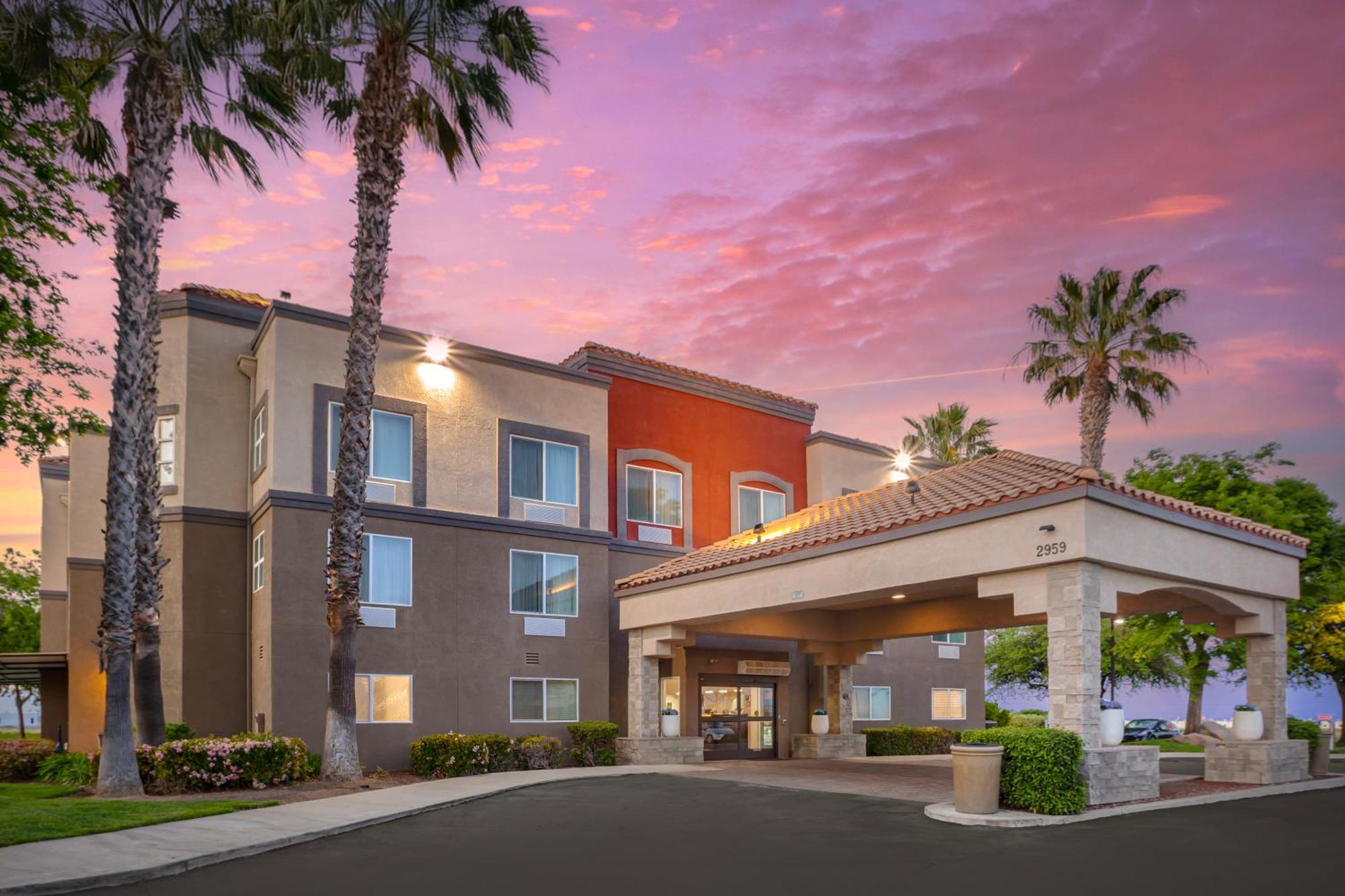 Best Western Plus Villa Del Lago Inn Patterson Eksteriør billede