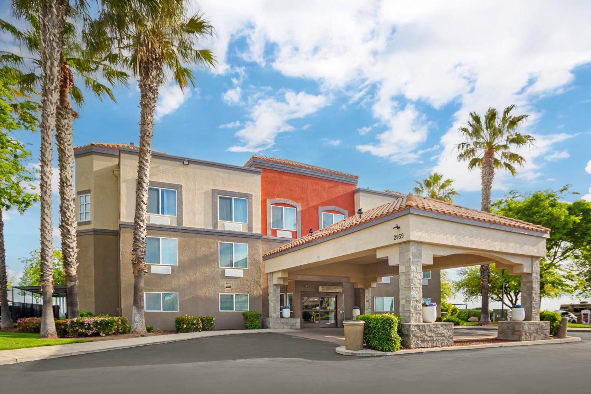 Best Western Plus Villa Del Lago Inn Patterson Eksteriør billede