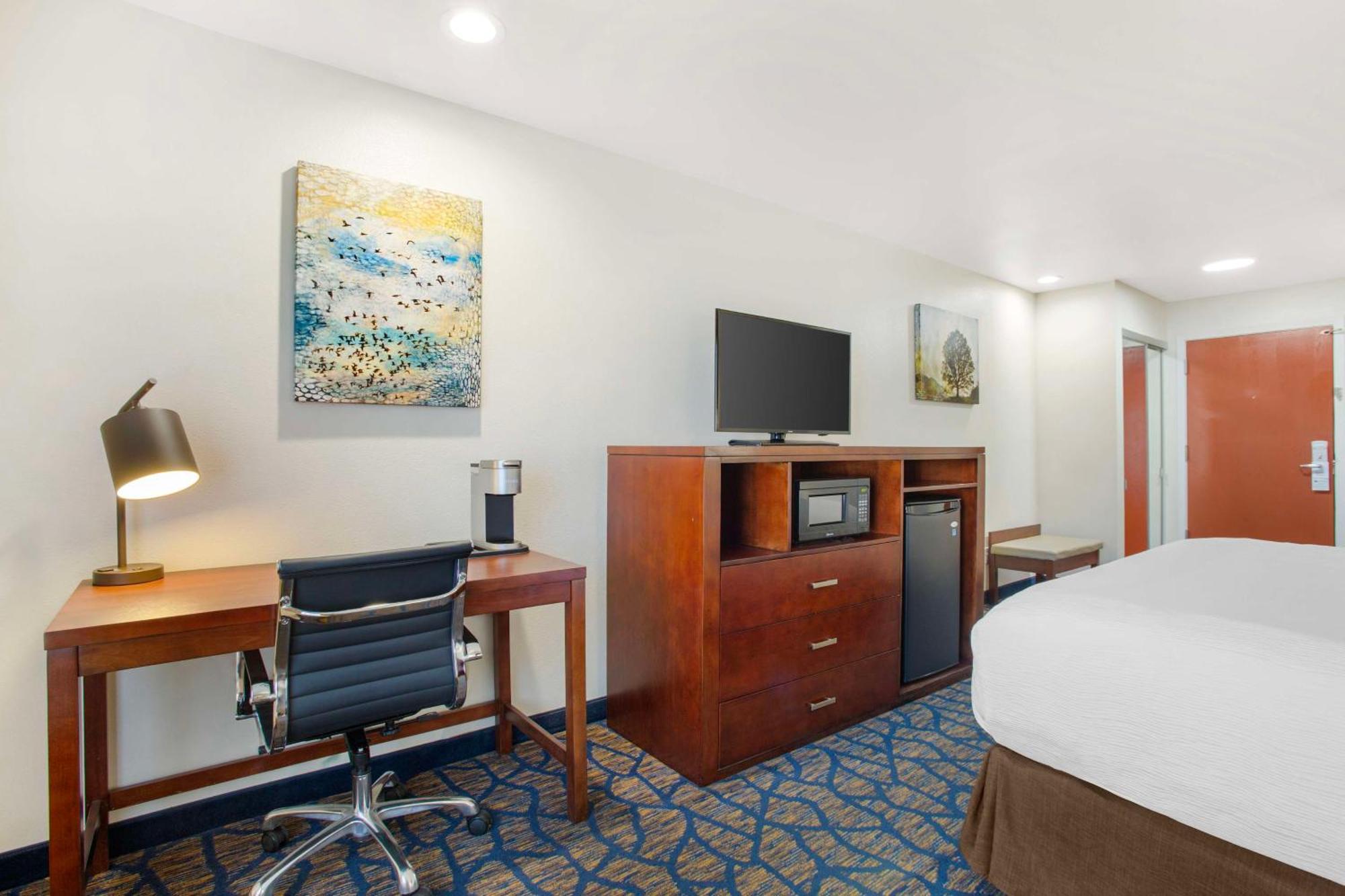 Best Western Plus Villa Del Lago Inn Patterson Eksteriør billede