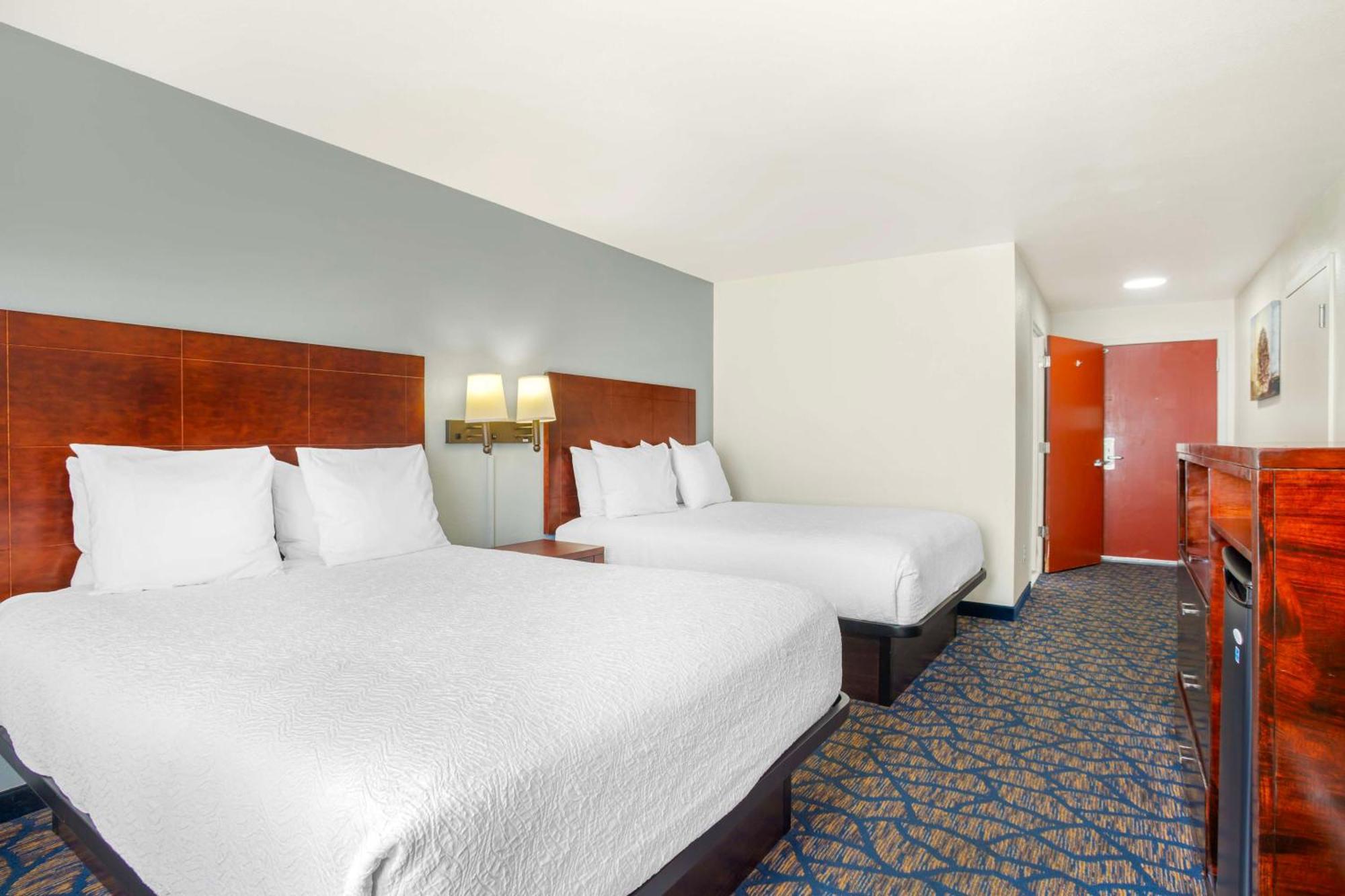 Best Western Plus Villa Del Lago Inn Patterson Eksteriør billede