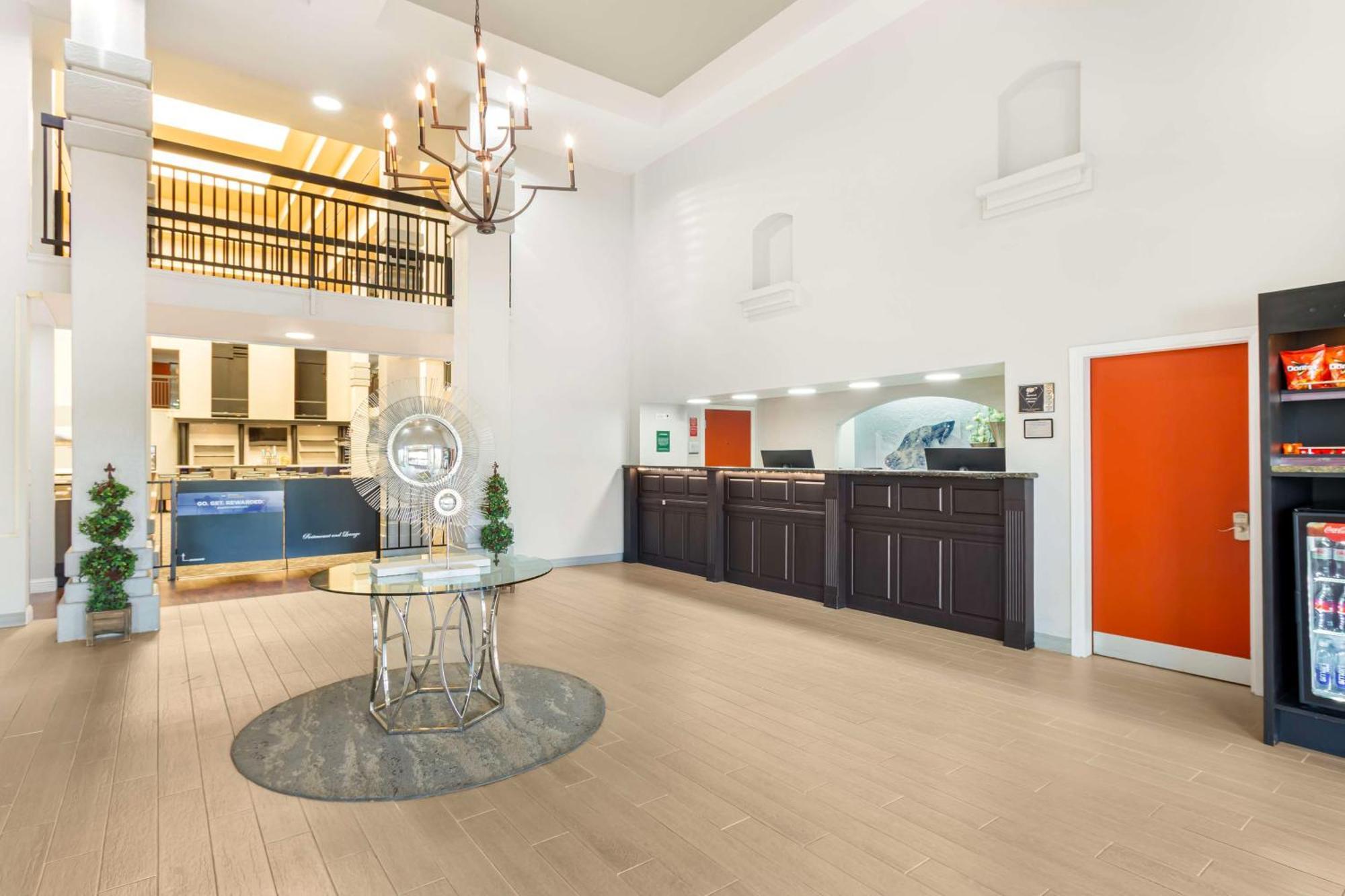 Best Western Plus Villa Del Lago Inn Patterson Eksteriør billede